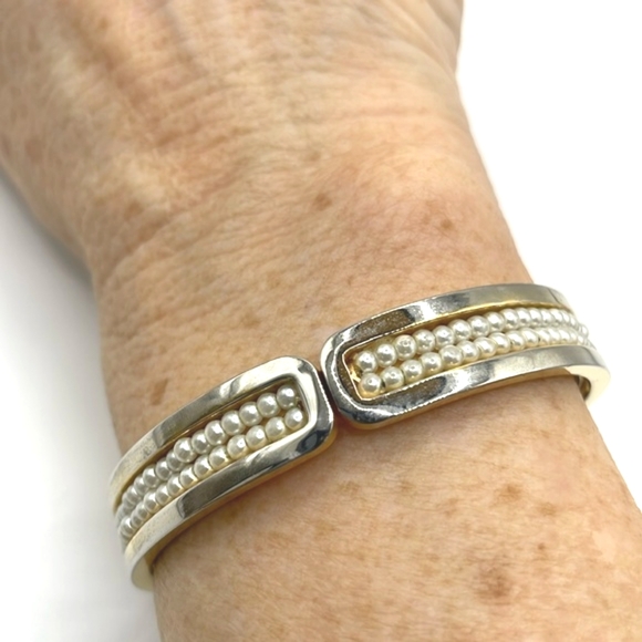 Source Unknown Jewelry - Gold Tone Faux Pearl Channel Hinged Clamper Bracelet SMALL
